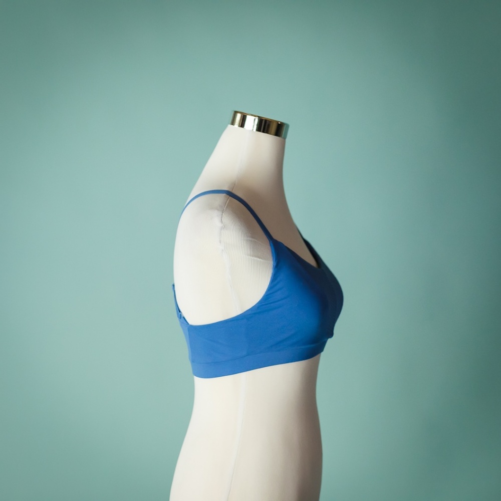 Fabletics S Blue Doon Active Strappy Sports Bra - Picture 2 of 5